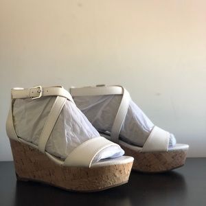 🤍New Nine West Platform White Wedges🤍